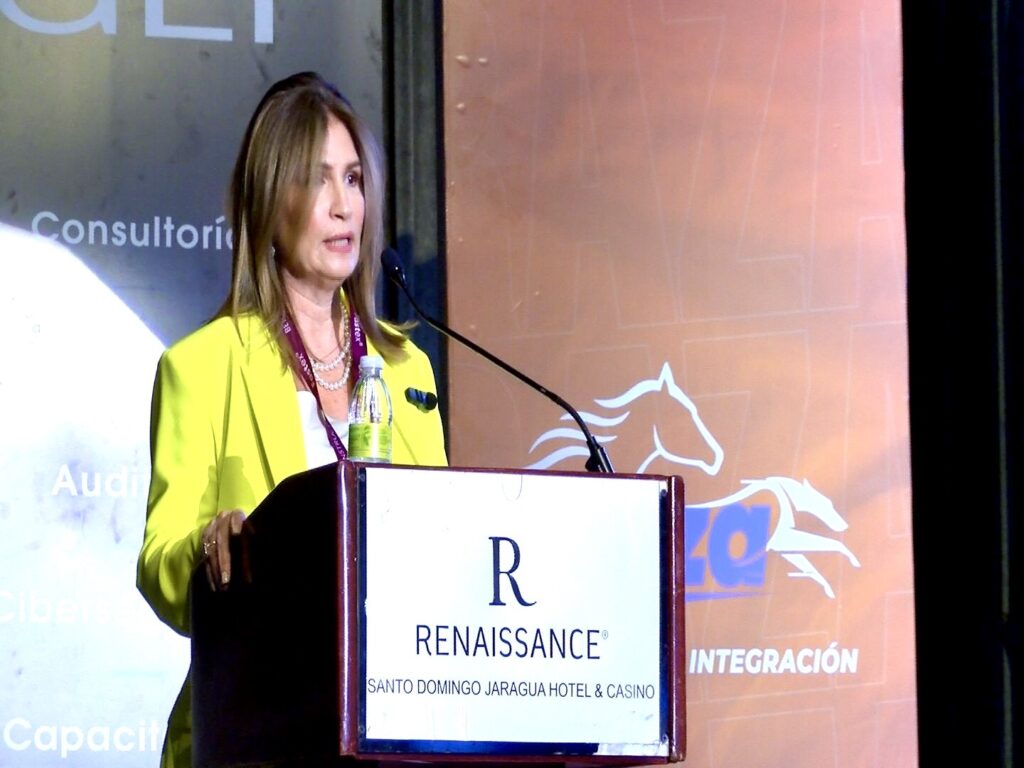 Empresaria Circe Almánzar plantea la urgencia de regular juegos de azar en línea en RD