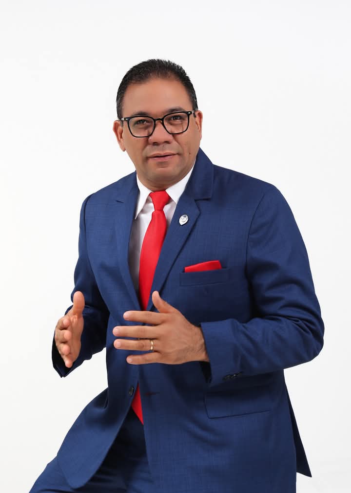 Maestro Carlos Arroyo anuncia su candidatura a la Subdirección Académica de la UASD Recinto Santiago