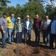 Celebrando la vida: Don Ramón de Luna siembra un árbol en su 93 cumpleaños