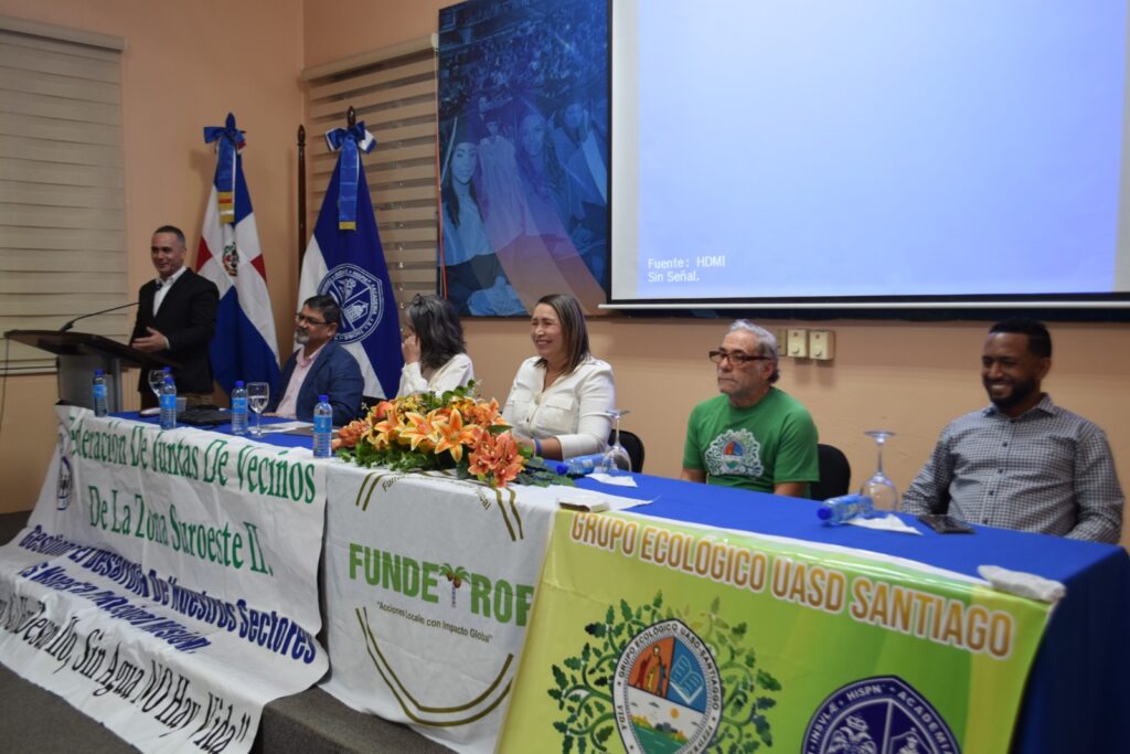 Expertos Internacionales Abogan en Santiago por Criminalizar el Ecocidio ante la CPI