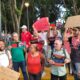 Organizaciones ambientalistas y sociales se manifiestan contra Barrick Gold en Santiago y Santo Domingo.