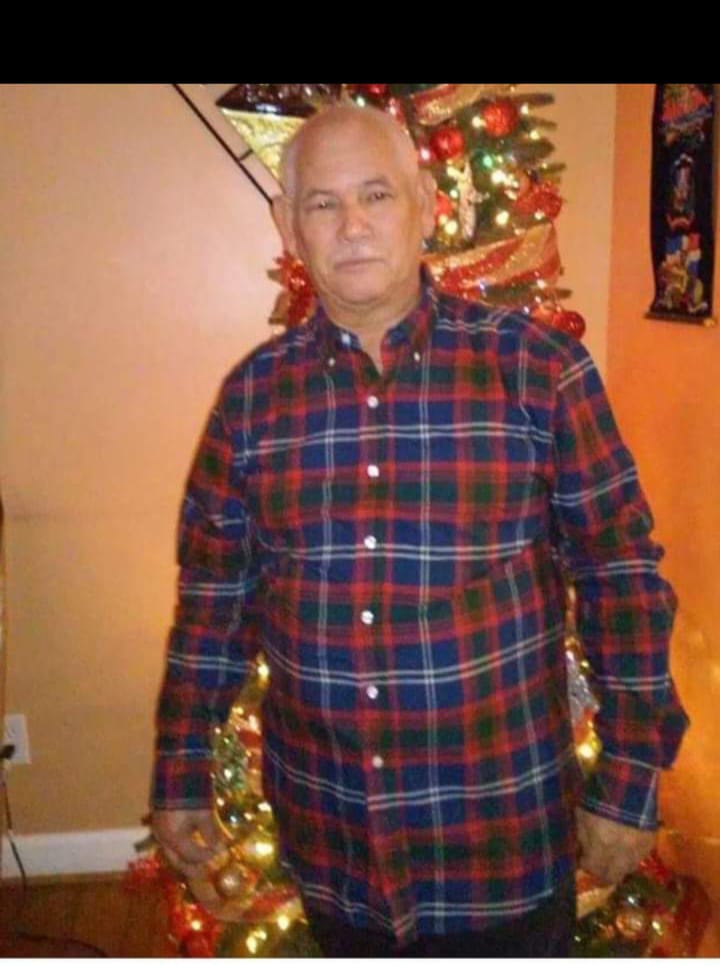 “Un año de impunidad: Familia clama justicia por la muerte de Carlos Flores, mientras denuncian en el INACIF pruebas desaparecen”.