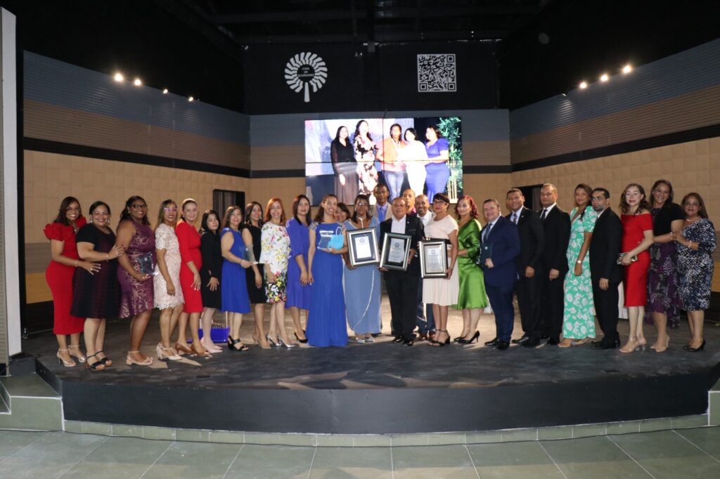 Distrito Educativo 08-04 celebra “Gala Mérito Magisterial 2025”