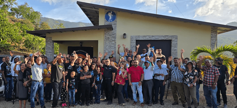 Un Nuevo Amanecer para la Familia Morán Espinal: Un Hogar que Transforma Vidas en Jamamucito, Las Placetas.