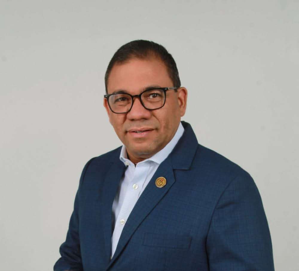Carlos Arroyo Ramos buscará dirigir el CDP Santiago