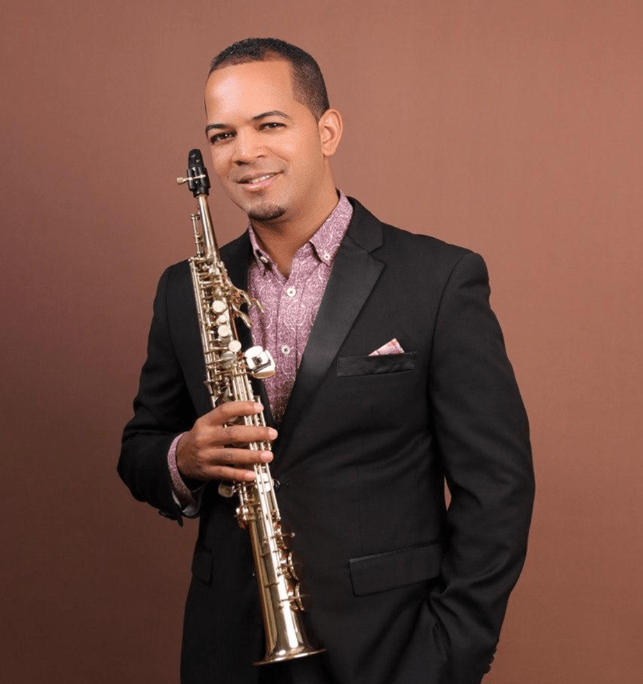 Director musical Alexander Vásquez se destaca como educador y gestor cultural