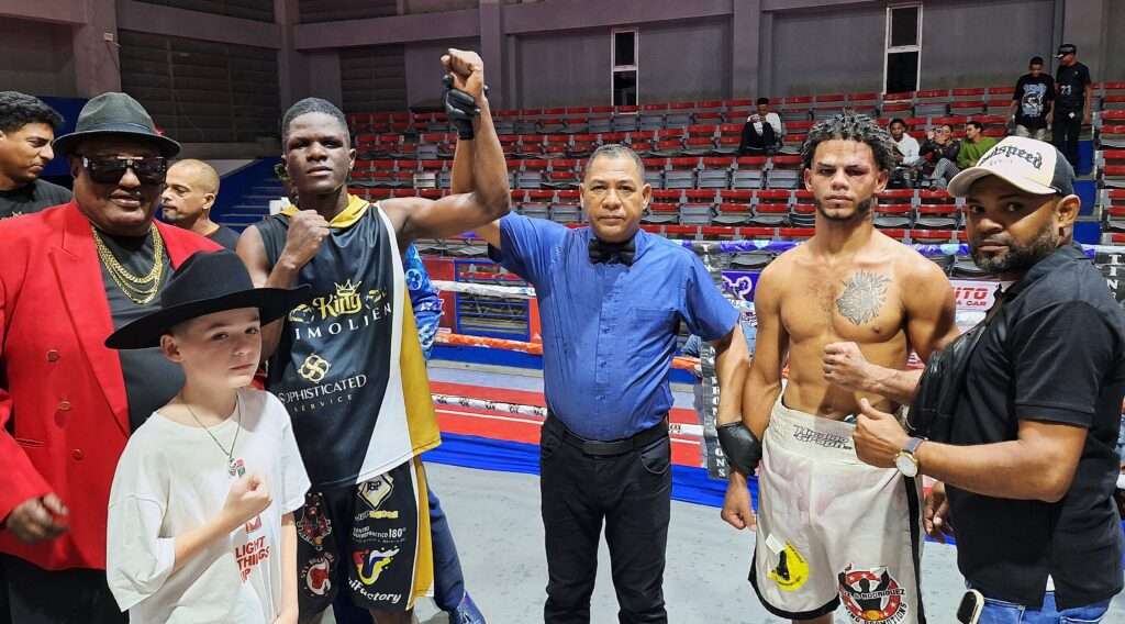 Simonién gana revancha al mudo Rosario en boxeo profesional del domingo: ¡La Batalla de Santiago’6!