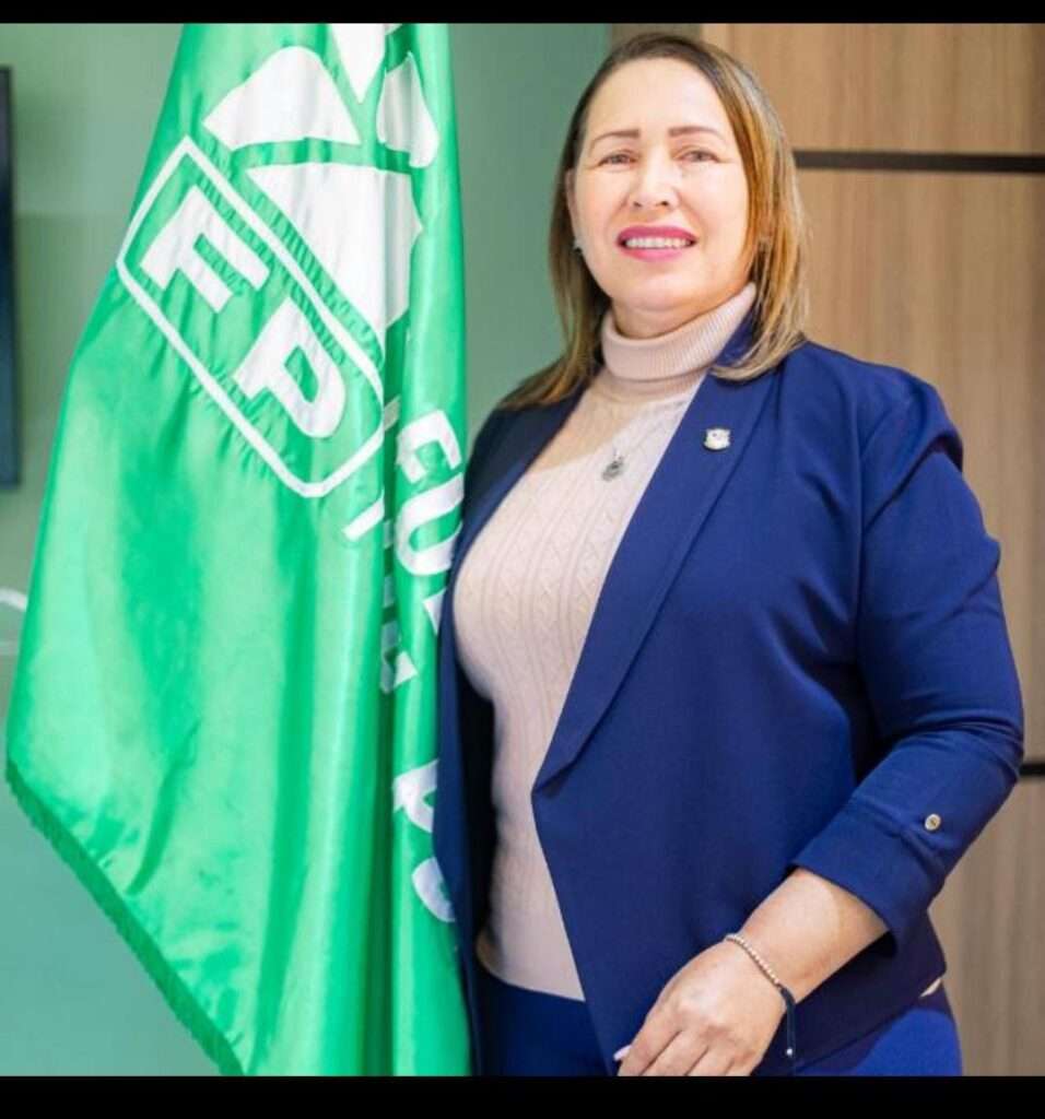 Diputada Llaniris Espinal respalda propuesta de exención fiscal para salarios menores de 52 mil pesos.