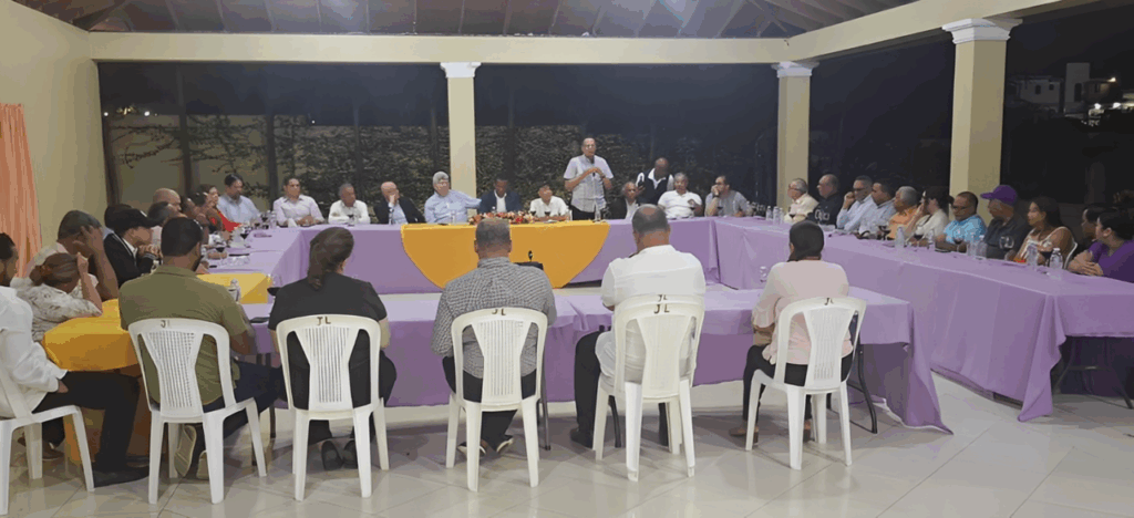 Miembros del Comité Central de la Circunscripción 3 del PLD en Santiago celebran encuentro de confraternidad