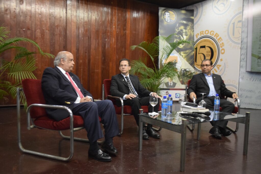 Ateneo Amantes de la Luz abre debate histórico sobre permanencia de Pedro Santana en el Panteón de la Patria