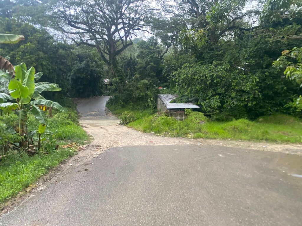 Denuncian abandono de importante vía que conecta Canca con Los Amaceyes