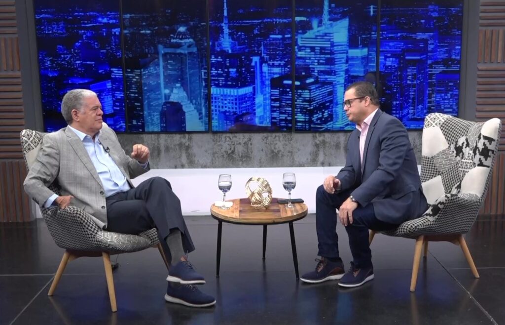 Carlos Amarante Baret: “Leonel y yo terminamos siendo víctimas de la crisis del PLD”