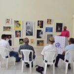 Periodista Williams Parra presenta la exposición artística “El Periodismo y la Diversidad” en el CDP Santiago