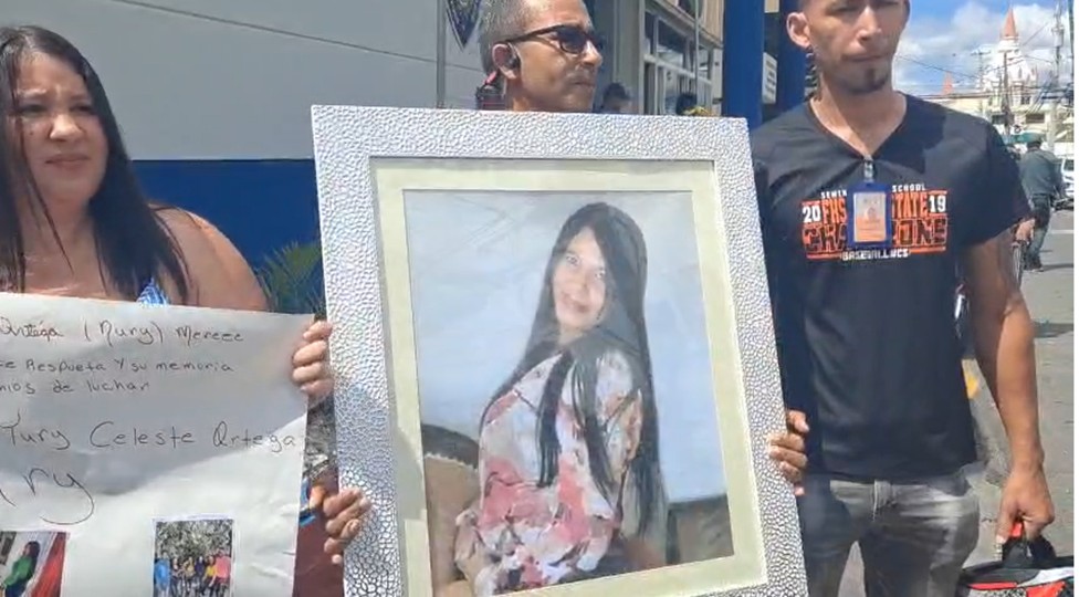 Familia de mujer asesinada en Moca denuncia abandono del caso y exige respuestas al Ministerio Público