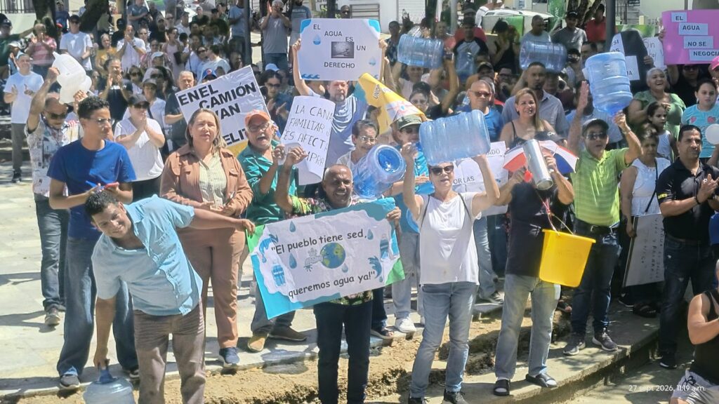 Jánico marcha en demanda de un nuevo acueducto y exige solución definitiva a la crisis de agua
